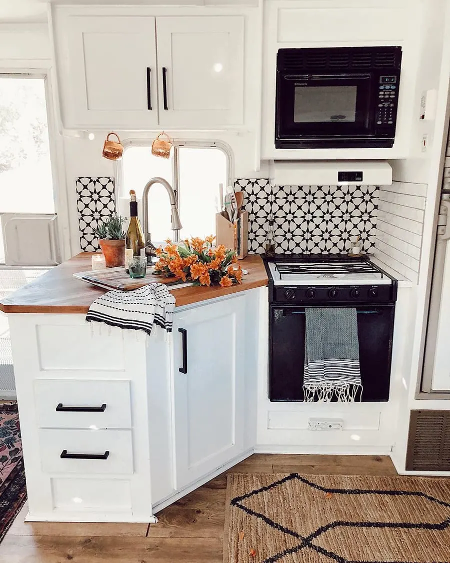 The Best RV Refrigerator Makeover for Retro Inspired RV Decor (Just 5  Steps!) — Stairs Up - Handle In: Full-Time RV Life