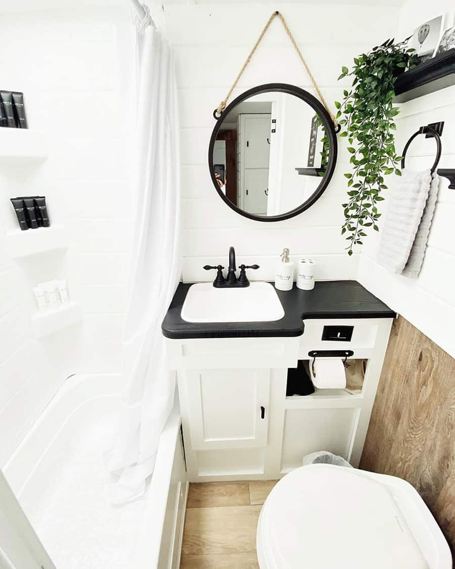 RV Bathroom Ideas 21 mind blowing RV bathroom renovations