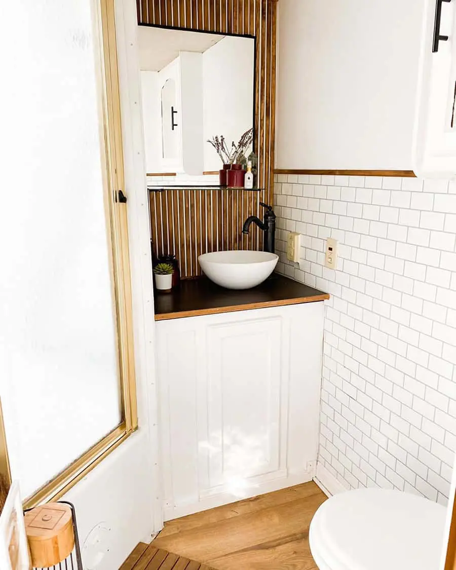 Before & After: RV bedroom and bathroom get a modern update!