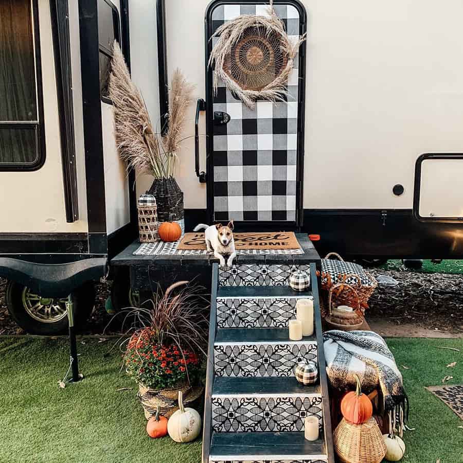 RV Decorating Ideas for Outside - Simple Life